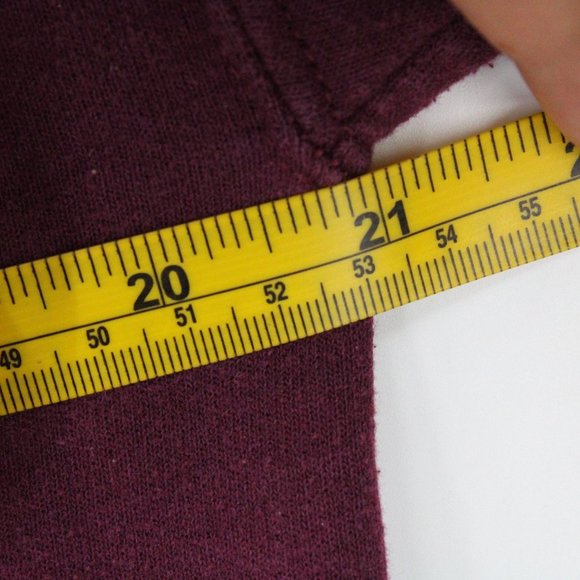 Vintage Gildan Sweatshirt Womens Red Pullover Loyola University Chicago Small S - Picture 8 of 9